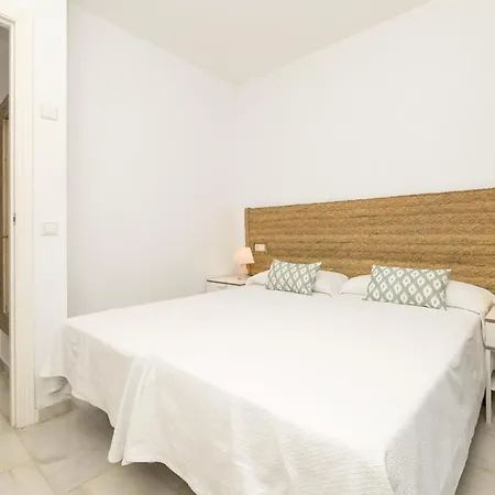 Chalet Del Puerto Cabopino Marbella