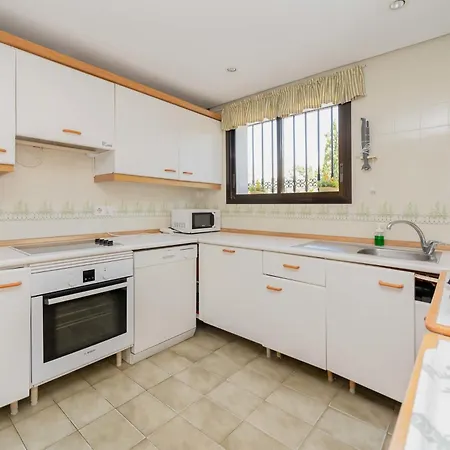 Cabopino Dağ evi